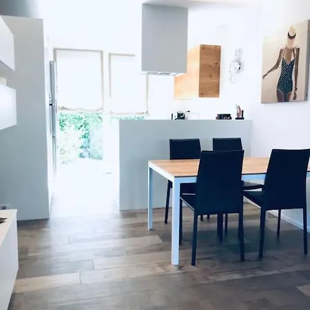 Apartamento Casa Al Mare, Moderna Con Piscina E Giardino!
