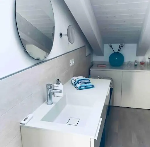 Apartment Casa Al Mare, Moderna Con Piscina E Giardino! *