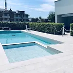 Apartment Casa Al Mare, Moderna Con Piscina E Giardino! Lido di Jesolo