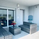 Casa Al Mare, Moderna Con Piscina E Giardino! Apartment