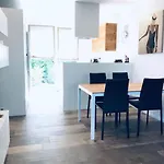Apartment Casa Al Mare, Moderna Con Piscina E Giardino!