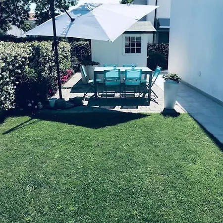 Casa Al Mare, Moderna Con Piscina E Giardino! Daire Lido di Jesolo