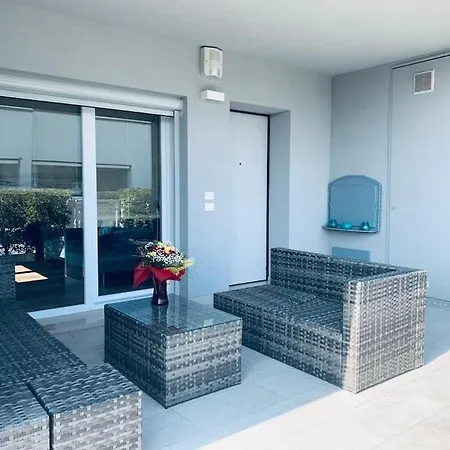 Casa Al Mare, Moderna Con Piscina E Giardino! Apartament