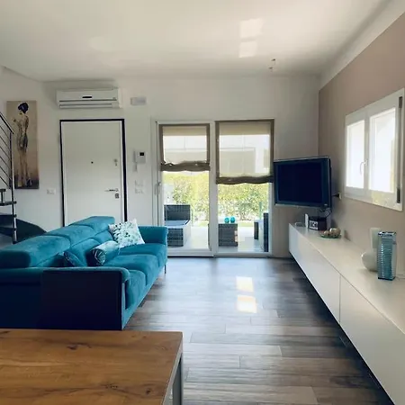 Casa Al Mare, Moderna Con Piscina E Giardino! Daire